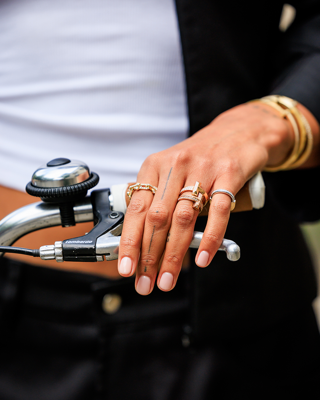 1350 1080 TIFFANY. 13 2